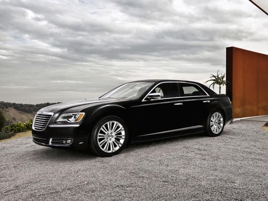  Chrysler 300C 2011 года  (фото 75 из 83)